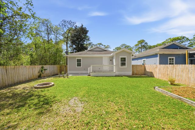 37 S 4th Street, Santa Rosa Beach, FL 32459