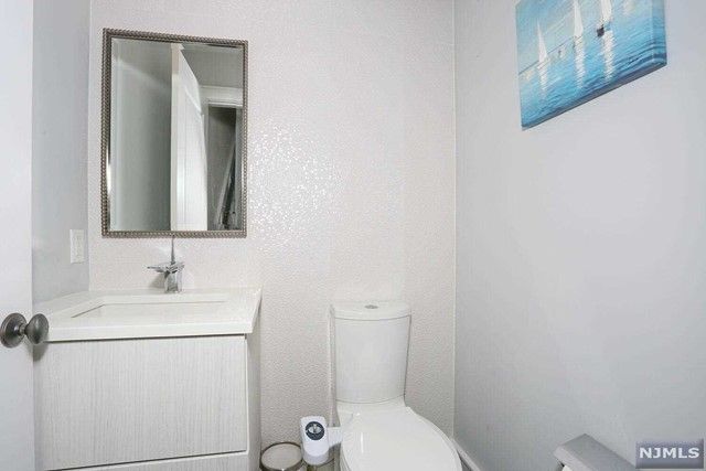 793 Harvard Place, Cliffside Park, NJ 07010