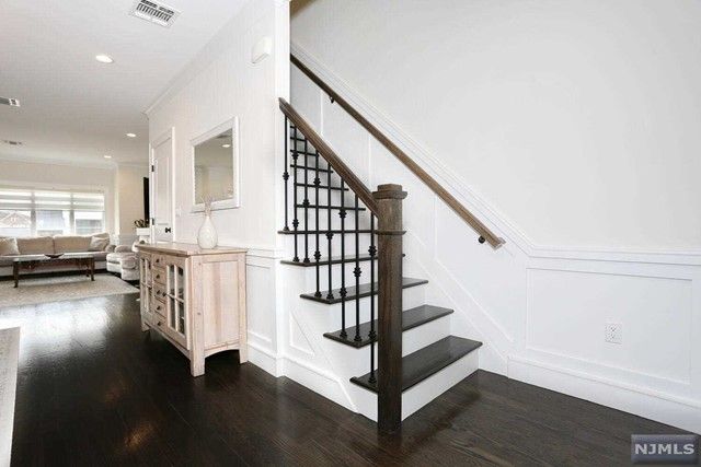 793 Harvard Place, Cliffside Park, NJ 07010