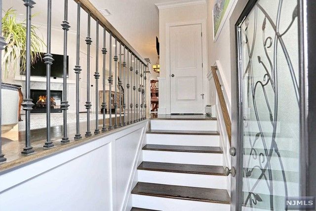 793 Harvard Place, Cliffside Park, NJ 07010