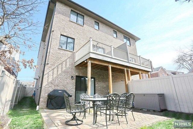 793 Harvard Place, Cliffside Park, NJ 07010