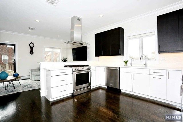 793 Harvard Place, Cliffside Park, NJ 07010