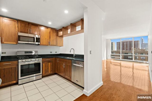 20 Newport Parkway 2303, Jersey City, NJ 07310