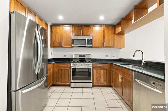 20 Newport Parkway 2303, Jersey City, NJ 07310