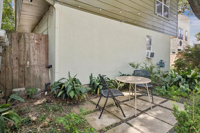 112 Byrne Street D, Houston, TX 77009