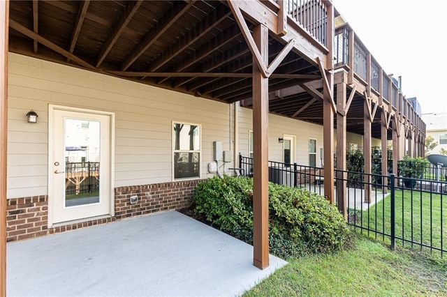 2160 Prestwick Court, Atlanta, GA 30319