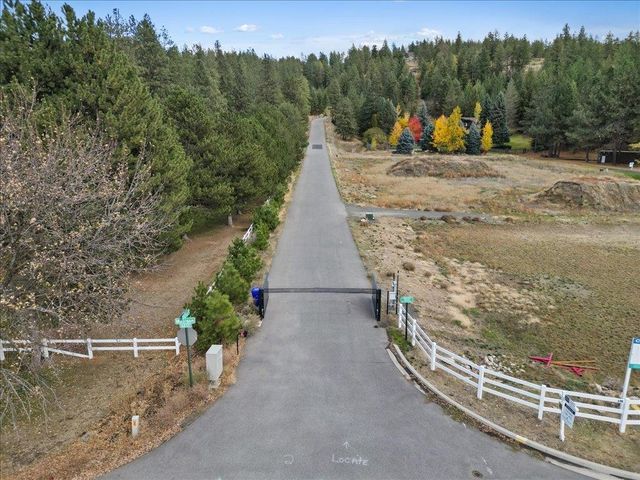 12616 E Chester Ridge Ln, Spokane, WA 99206