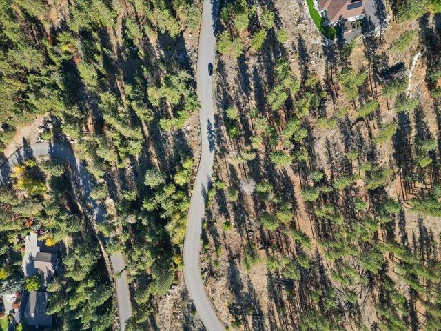 12616 E Chester Ridge Ln, Spokane, WA 99206