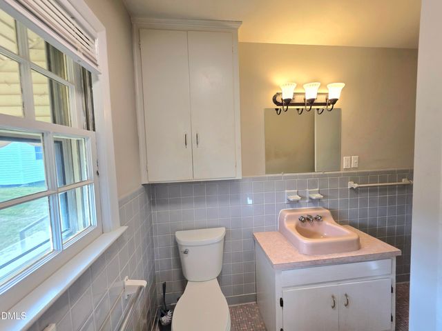 401 N Lincoln Street, Benson, NC 27504