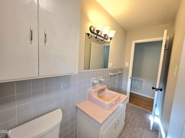 401 N Lincoln Street, Benson, NC 27504