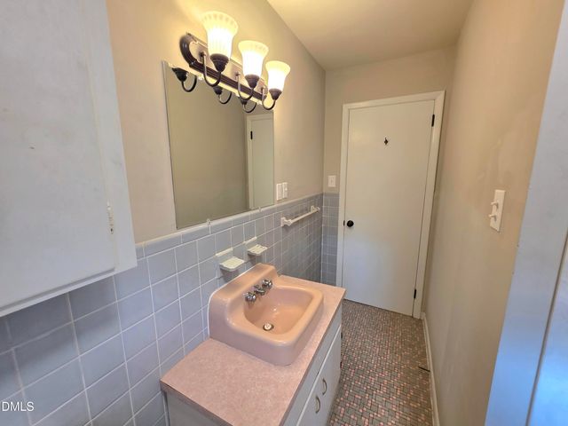 401 N Lincoln Street, Benson, NC 27504