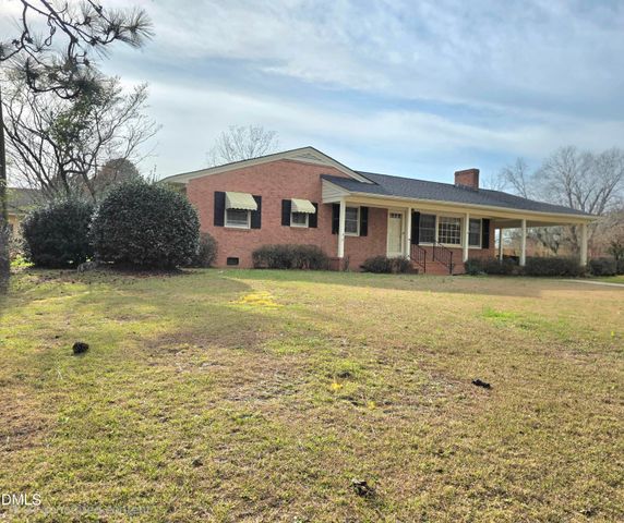 401 N Lincoln Street, Benson, NC 27504