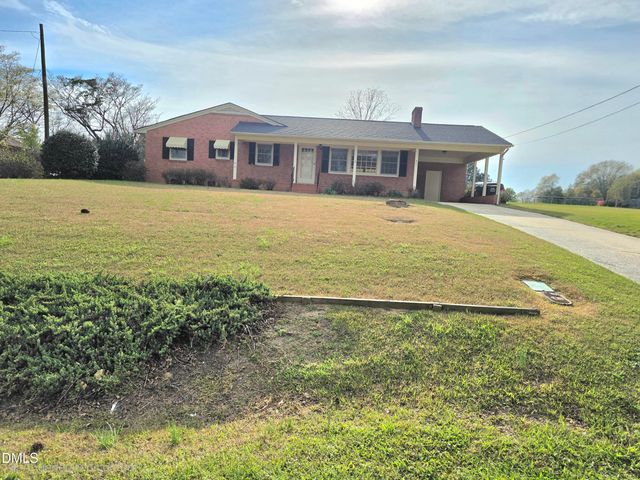 401 N Lincoln Street, Benson, NC 27504