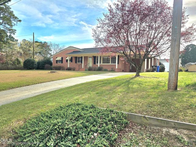 401 N Lincoln Street, Benson, NC 27504