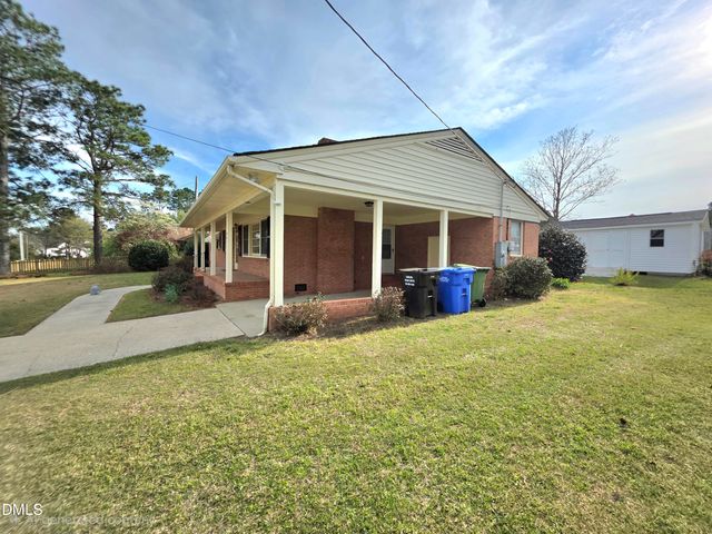 401 N Lincoln Street, Benson, NC 27504