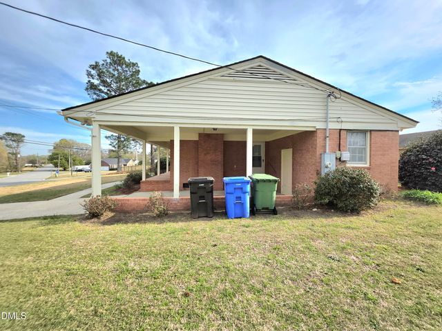 401 N Lincoln Street, Benson, NC 27504