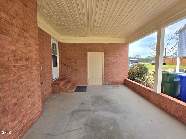 401 N Lincoln Street, Benson, NC 27504