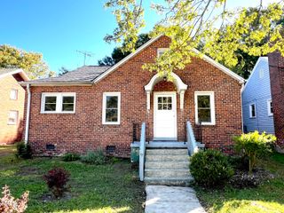 111 113 Highland Avenue, Burlington, NC 27217