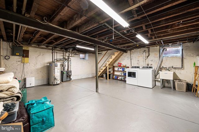 56 N BROOKSIDE RD, Springfield, PA 19064