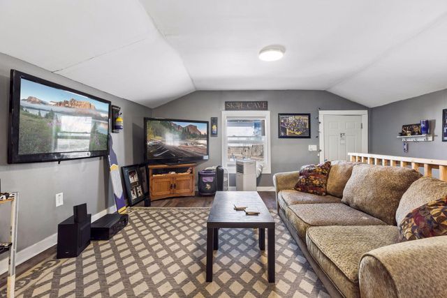 1108 6th Street E, Saint Paul, MN 55106