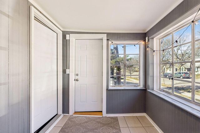 1108 6th Street E, Saint Paul, MN 55106