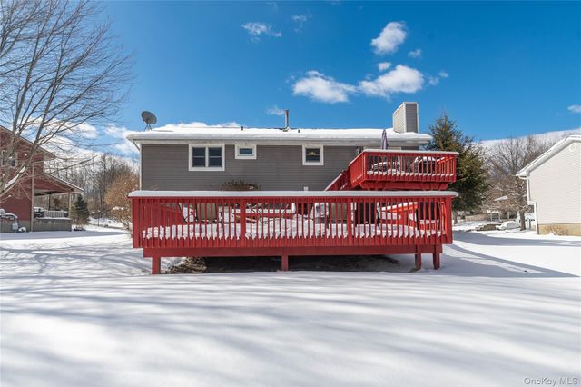 11 Shaker Court, New Windsor, NY 12553