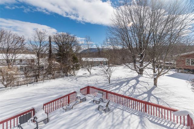 11 Shaker Court, New Windsor, NY 12553