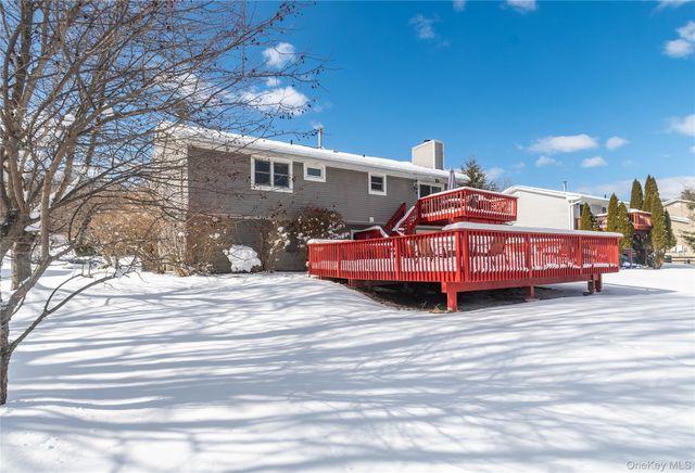 11 Shaker Court, New Windsor, NY 12553