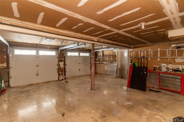 11 Shaker Court, New Windsor, NY 12553