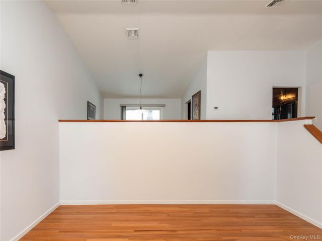 11 Shaker Court, New Windsor, NY 12553