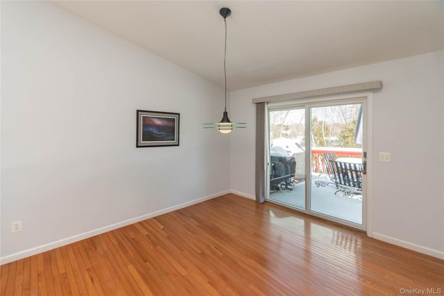 11 Shaker Court, New Windsor, NY 12553