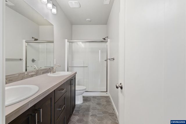 1262 Daylily St, Woodburn, OR 97071