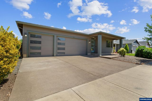 1262 Daylily St, Woodburn, OR 97071
