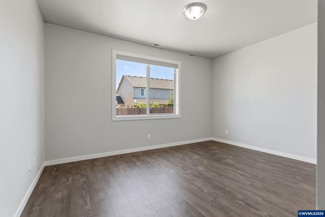 1262 Daylily St, Woodburn, OR 97071
