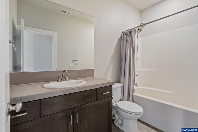 1262 Daylily St, Woodburn, OR 97071