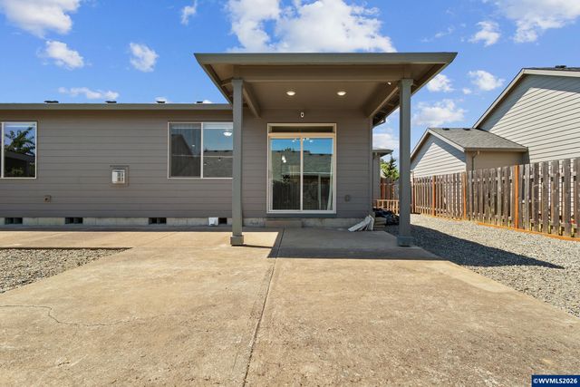 1262 Daylily St, Woodburn, OR 97071
