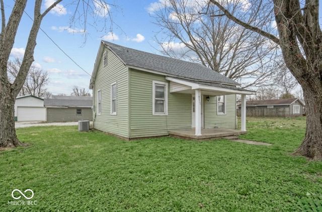 9712 N Price Street, Knightsville, IN 47857