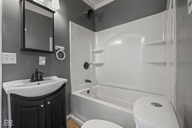 9712 N Price Street, Knightsville, IN 47857