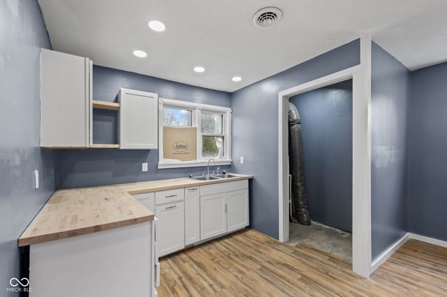 9712 N Price Street, Knightsville, IN 47857