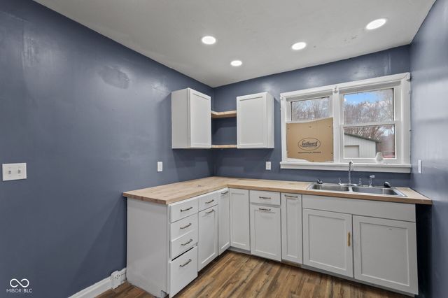 9712 N Price Street, Knightsville, IN 47857