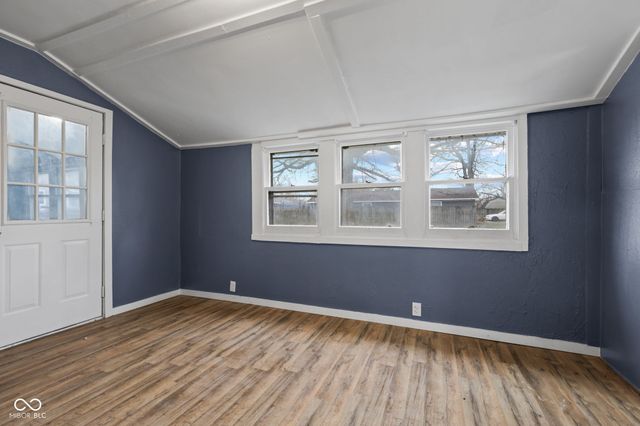 9712 N Price Street, Knightsville, IN 47857