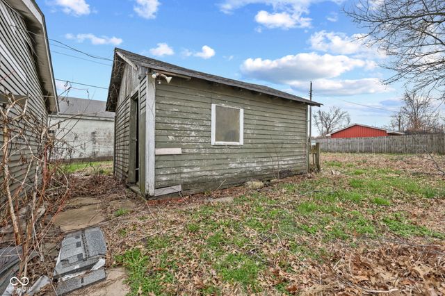 9712 N Price Street, Knightsville, IN 47857