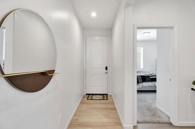 6118 E Berkeley Ave, Fresno, CA 93727