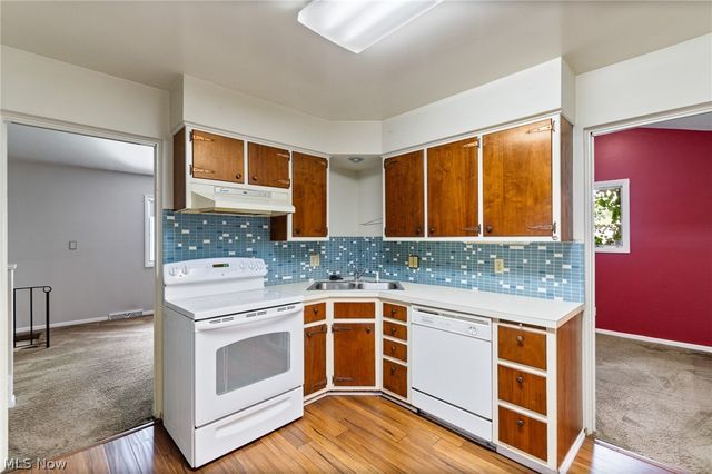 1490 Shanabrook Drive, Akron, OH 44313