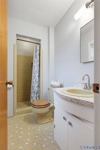 14123 Horseshoe Bridge Rd, Ashland, VA 23005