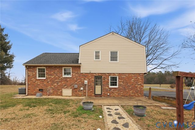 14123 Horseshoe Bridge Rd, Ashland, VA 23005