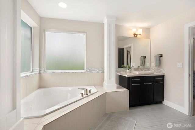 20025 6th Place W, Lynnwood, WA 98036