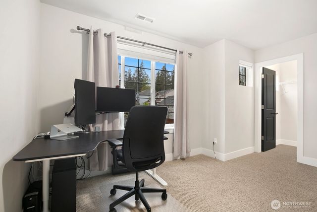 20025 6th Place W, Lynnwood, WA 98036