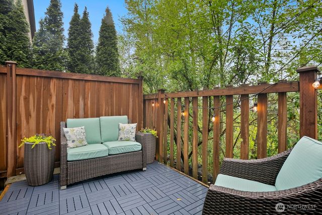20025 6th Place W, Lynnwood, WA 98036
