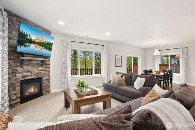 20025 6th Place W, Lynnwood, WA 98036